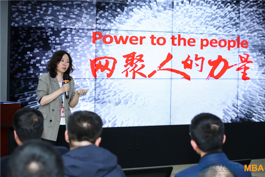 小哥了解服务器带宽规模如何助力游戏与发展?