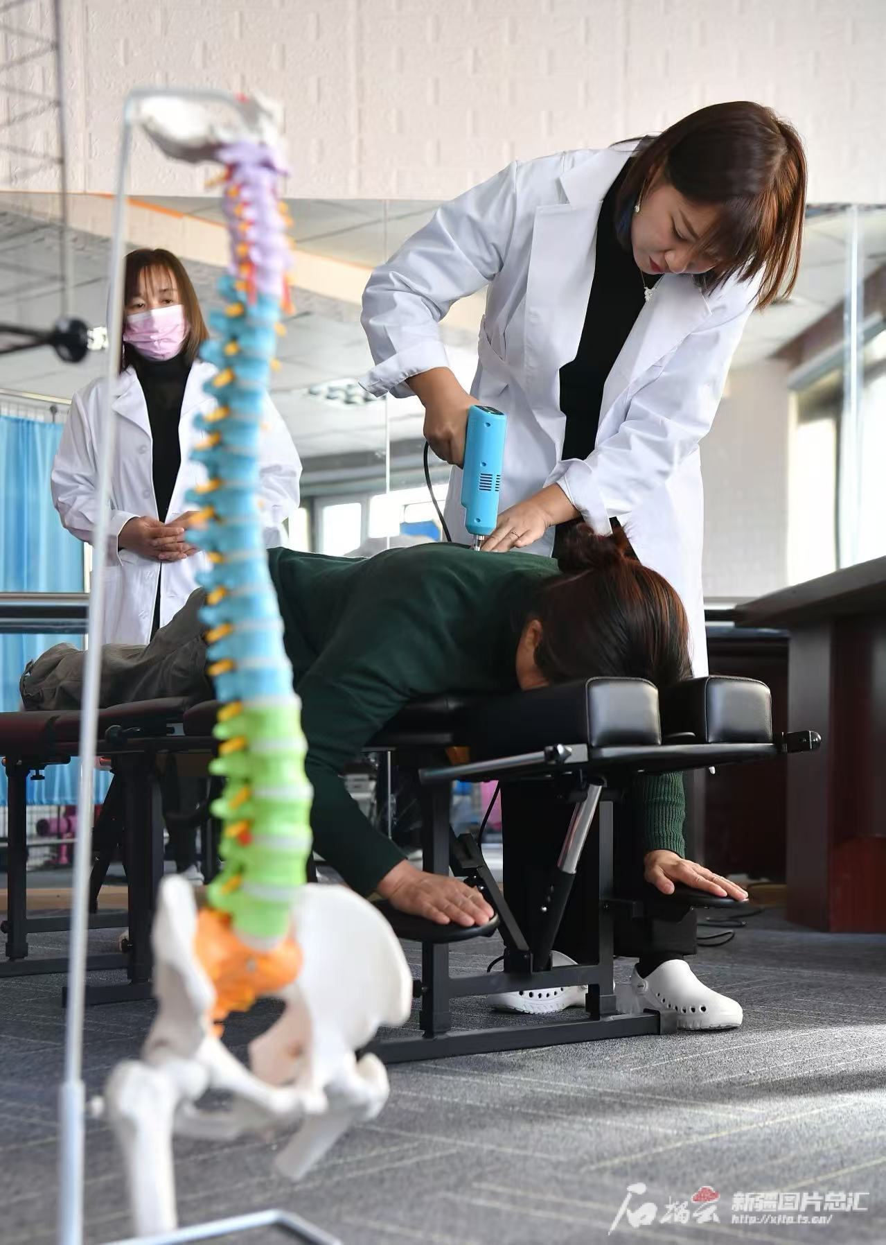 了解新疆服务器机柜价格因素