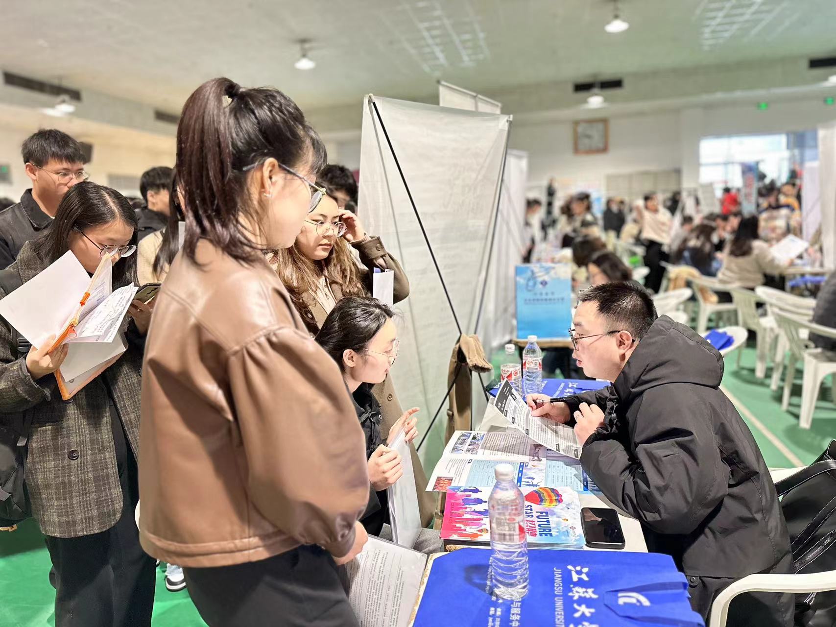 助力高校学子进入云端科技热潮