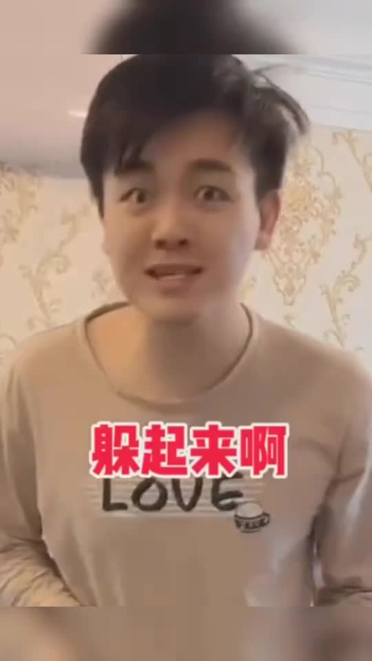 小哥了解不同路服务器的价格差异