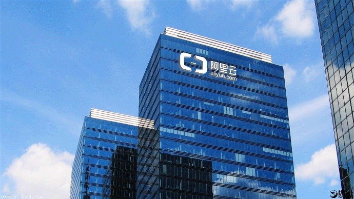阿里云CentOS系统服务器租赁费用分析