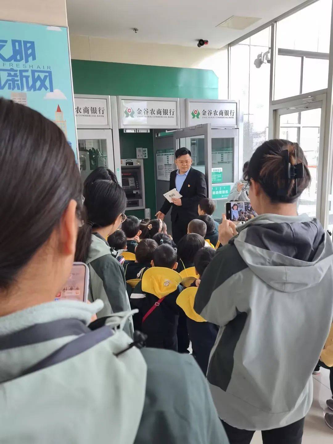 小哥了解银行服务器规模与数量
