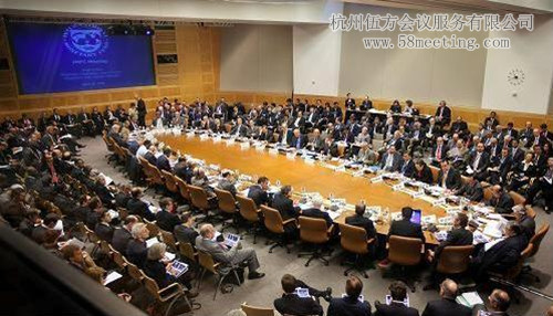 不同类型会议服务器的价格差异