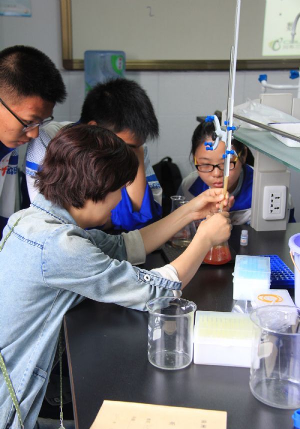 探究学校服务器访问量及用户分布情况
